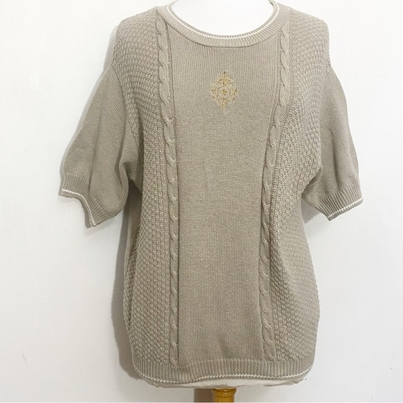 AILEEN mixed media knit short sleeve sweater gold embroidered emblem on chest M - Picture 2 of 7
